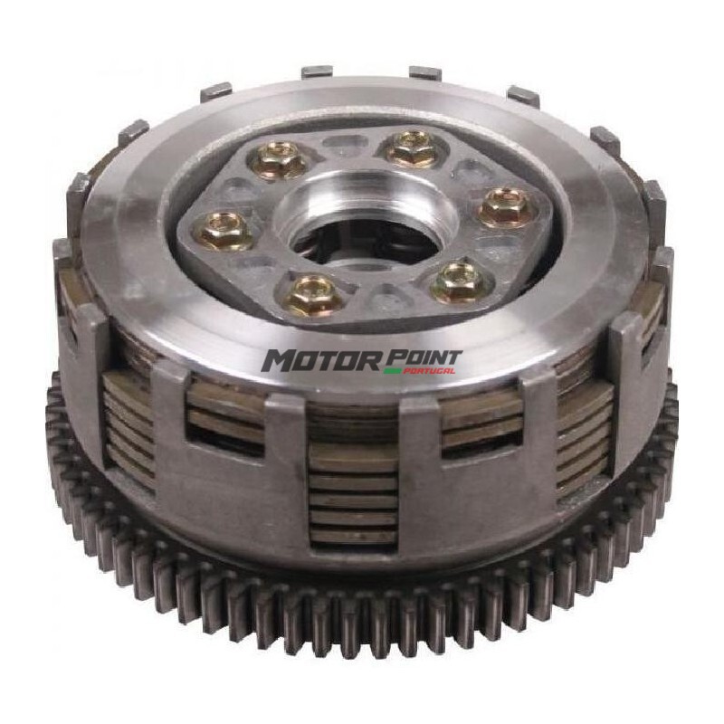 Clutch for vertical engine